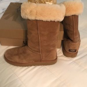 womens UGG boots, light brown